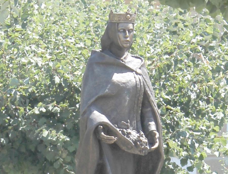 estátua inaugurada em Vila Flor